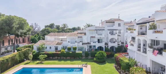 3 bedrooms Penthouse in Estepona, Spain No. 136380 2