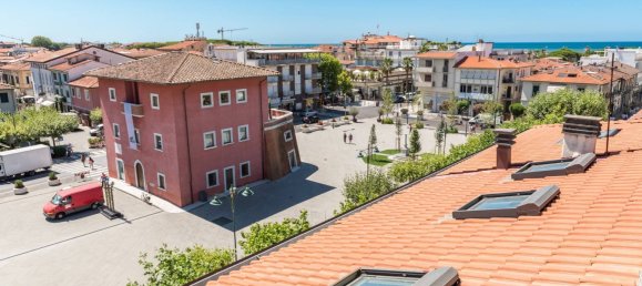 2 bedrooms Villa in Forte dei Marmi, Italy No. 36503 21