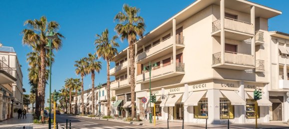 2 bedrooms Villa in Forte dei Marmi, Italy No. 36503 24