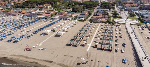 2 bedrooms Villa in Forte dei Marmi, Italy No. 36503 14