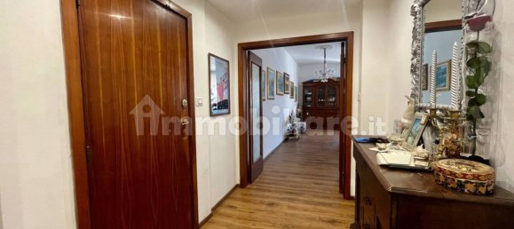 Apartamento de 2 dormitorios en Rapallo, Italy No. 373201 11
