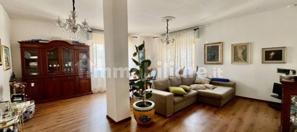 Apartamento de 2 dormitorios en Rapallo, Italy No. 373201 8