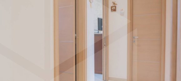 3-salle Appartement à Bari, Italy No. 22762 9