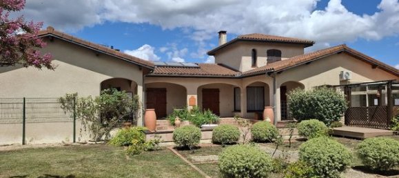 2 bedrooms Villa in Montrejeau, France No. 310125 5