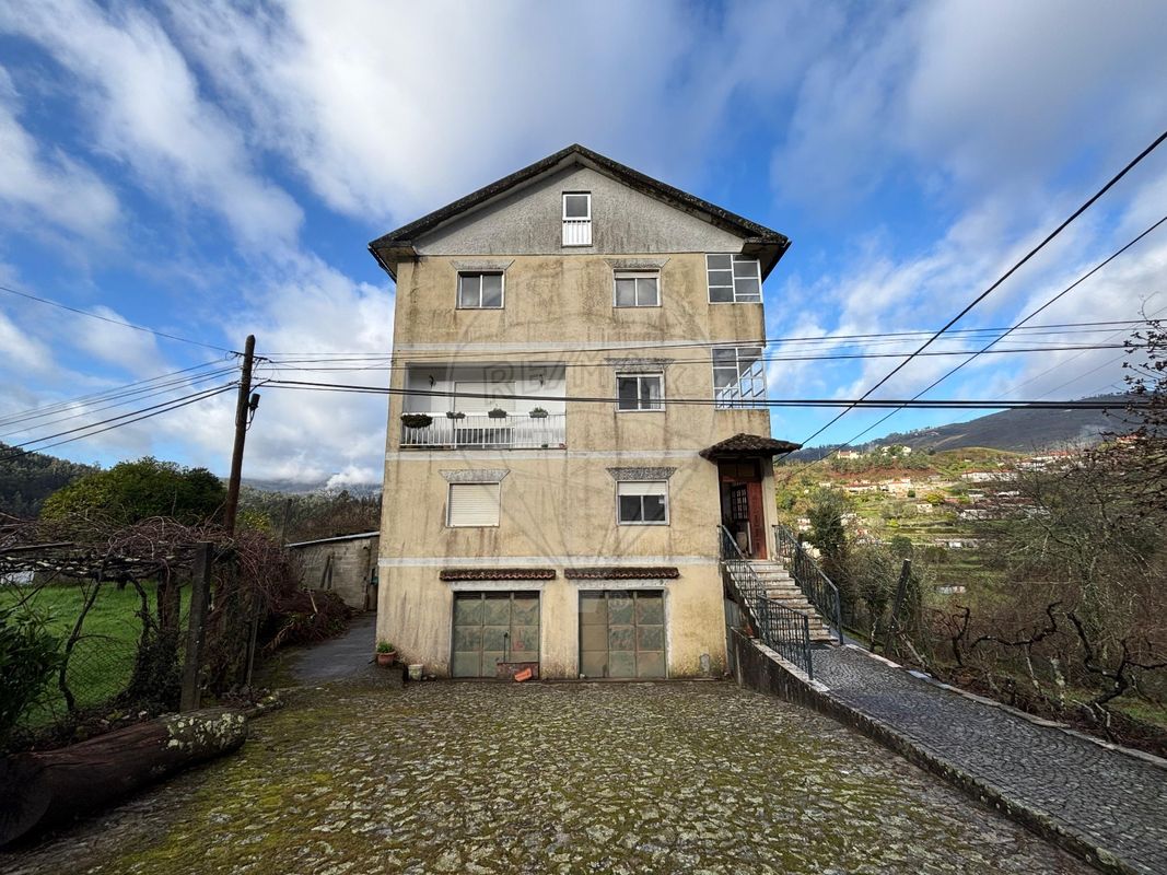 Casa de 3 dormitorios en Arcos de Valdevez, Portugal No. 23627