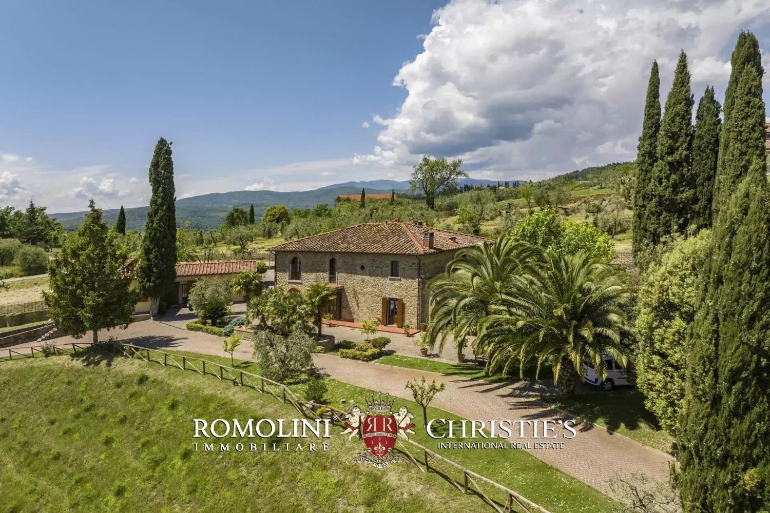 5 bedrooms Castles in Arezzo, Italy No. 392436