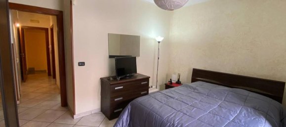 3 rooms House in Acerra, Italy No. 36794 2