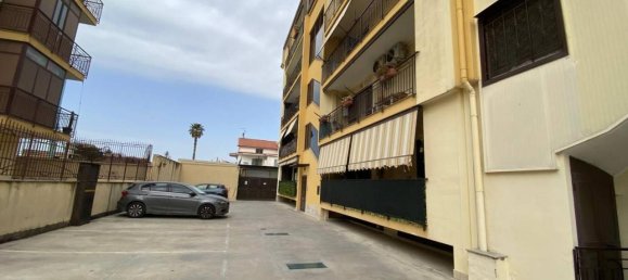 3 rooms House in Acerra, Italy No. 36794 7