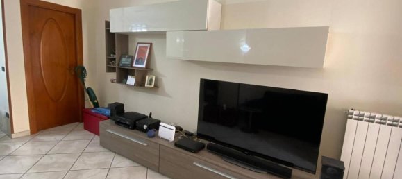 3 rooms House in Acerra, Italy No. 36794 10