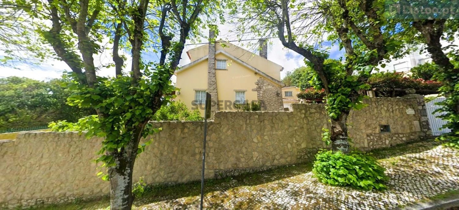 6 bedrooms House in Rio de Mouro, Portugal No. 331553