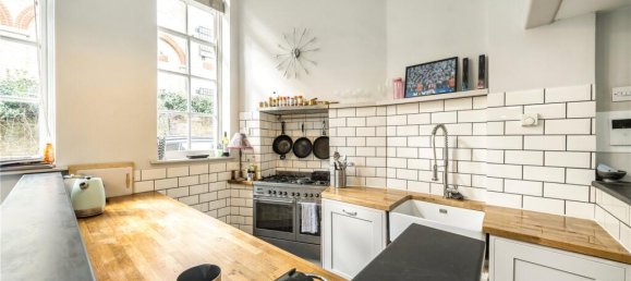 3 bedrooms House in London, United Kingdom No. 12753 11