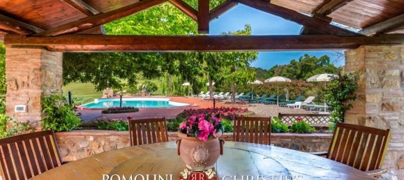 30 rooms House in Murlo, Italy No. 211962 10