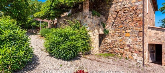 30 rooms House in Murlo, Italy No. 211962 30