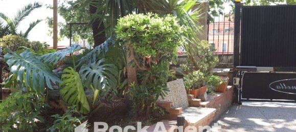 8 bedrooms Apartment in Naples, Italy No. 296870 15