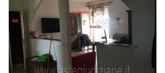 5 rooms Apartment in Livorno Ferraris, Italy No. 43782 3