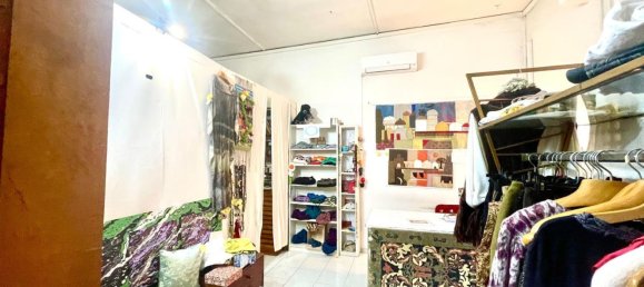 41m² Commercial property in Rome, Italy No. 193996 9