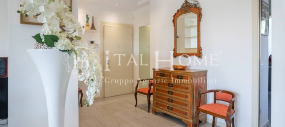 3 bedrooms Apartment in Bergamo, Italy No. 370125 2
