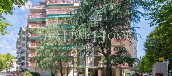 3 bedrooms Apartment in Bergamo, Italy No. 370125 11