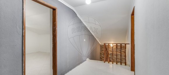 2 bedrooms House in Loures, Portugal No. 53101 21