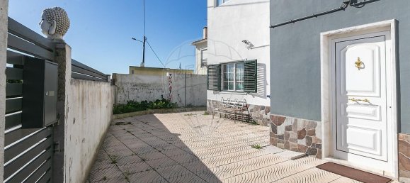 2 bedrooms House in Loures, Portugal No. 53101 28