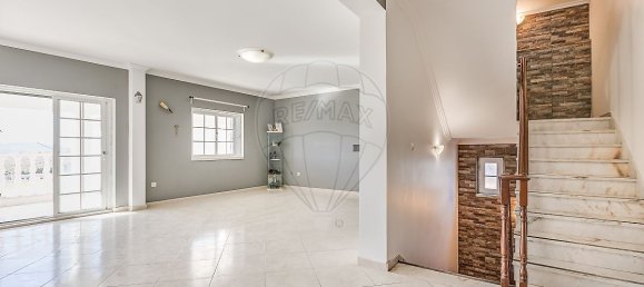 2 bedrooms House in Loures, Portugal No. 53101 20