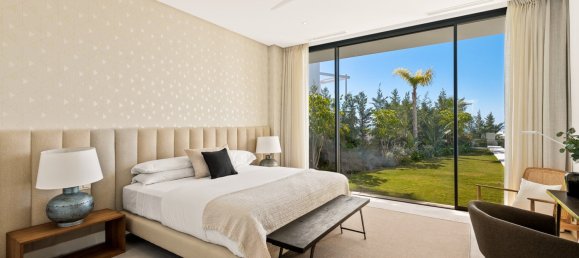 5 bedrooms Villa in Cabopino, Spain No. 3067 11