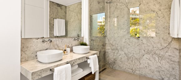 5 bedrooms Villa in Cabopino, Spain No. 3067 12