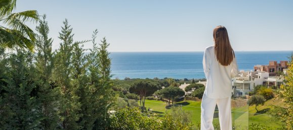 5 bedrooms Villa in Cabopino, Spain No. 3067 26