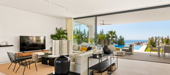 5 bedrooms Villa in Cabopino, Spain No. 3067 4