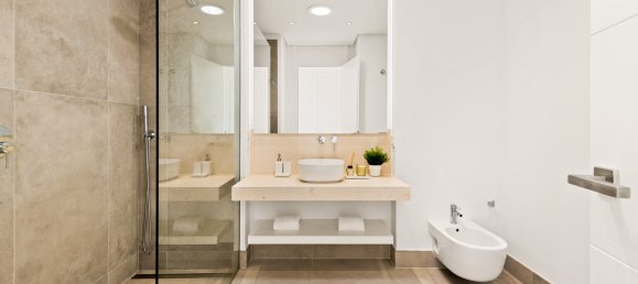 5 bedrooms Villa in Cabopino, Spain No. 3067 18