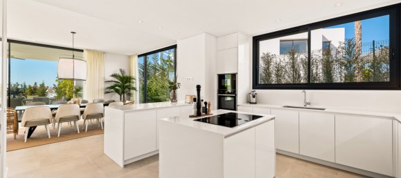 5 bedrooms Villa in Cabopino, Spain No. 3067 5