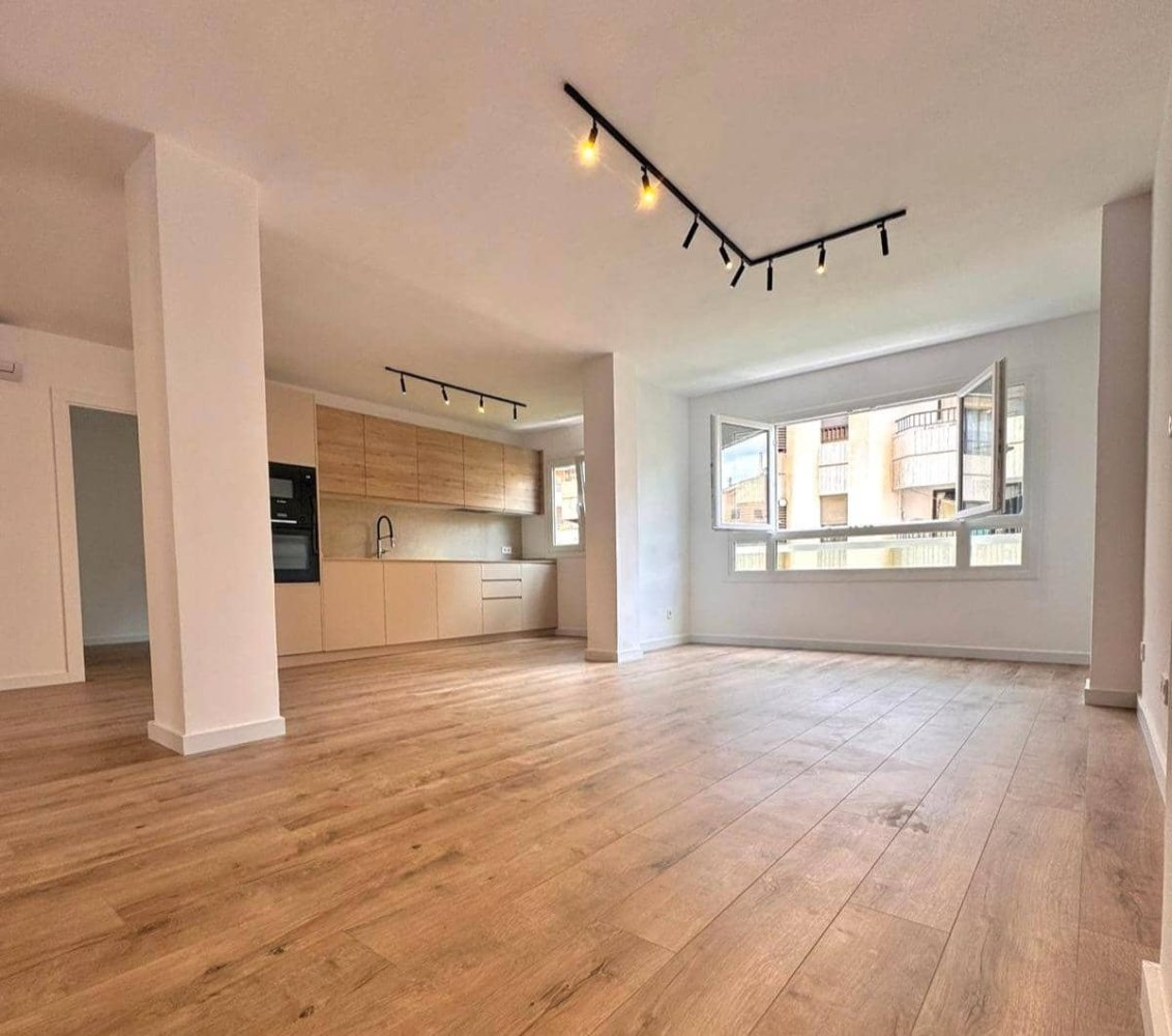 Квартира с 3 спальнями в Пальма-де-Майорка, Испания № 283149