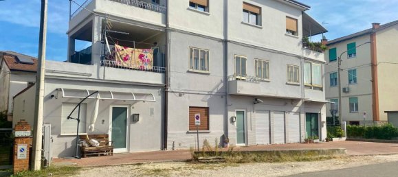 3 rooms Building in Vicenza, Italy No. 24442 11