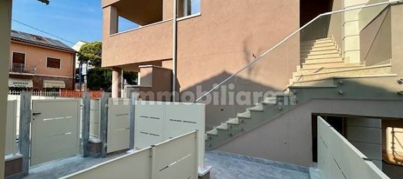 2 bedrooms Apartment in Sona, Italy No. 26958 9