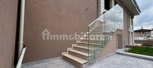 2 bedrooms Apartment in Sona, Italy No. 26958 26