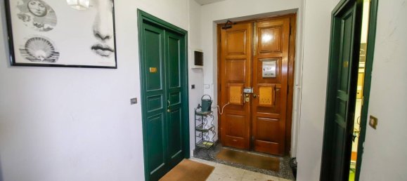 227m² Office in Turin, Italy No. 342465 3