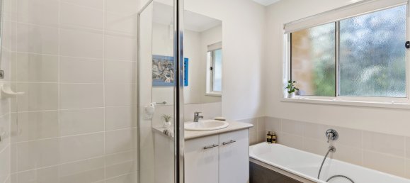 Granja de 3 dormitorios en Mardan, Australia No. 234 20