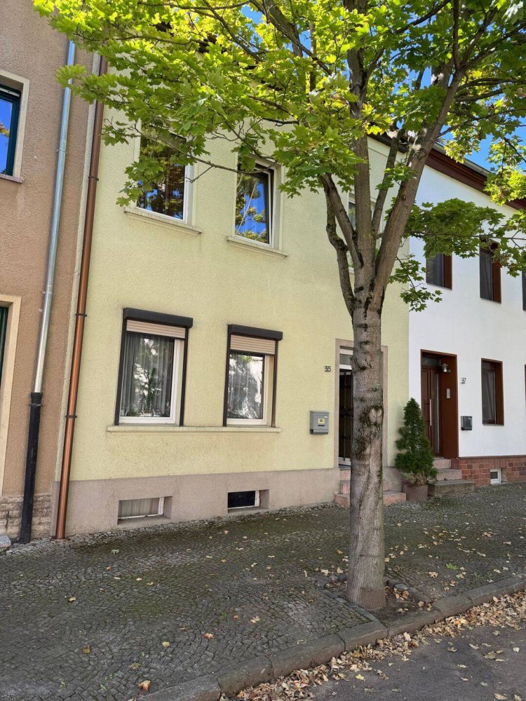 5غرفة تاون هاوس في Salzlandkreis, Germany رقم 342392