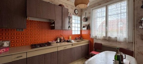 2 bedrooms House in Athis-Mons, France No. 169657 4