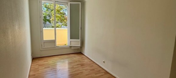 Дуплекс с 3 спальнями в Монтиньи-ле-Бретоннё, Франция № 324616 2