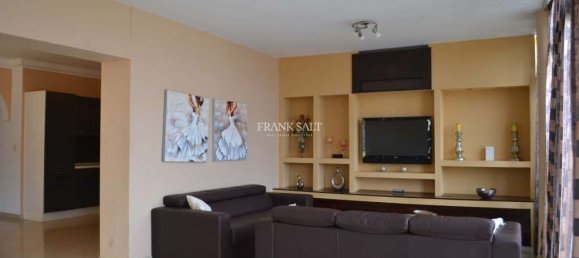 Maisonette de 4 dormitorios en Saint Julian's, Malta No. 9688 8