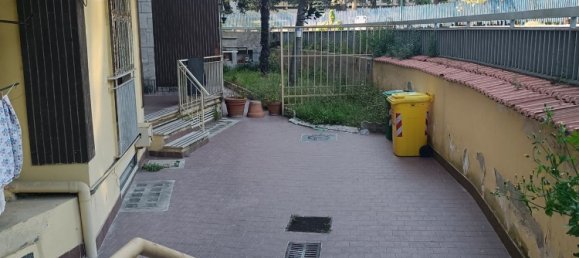 3 bedrooms Apartment in Naples, Italy No. 333912 2