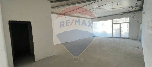 90m² Commercial property in Guimaraes, Portugal No. 53796 3