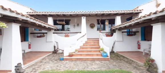 16 rooms House in Orosei, Italy No. 54601 11