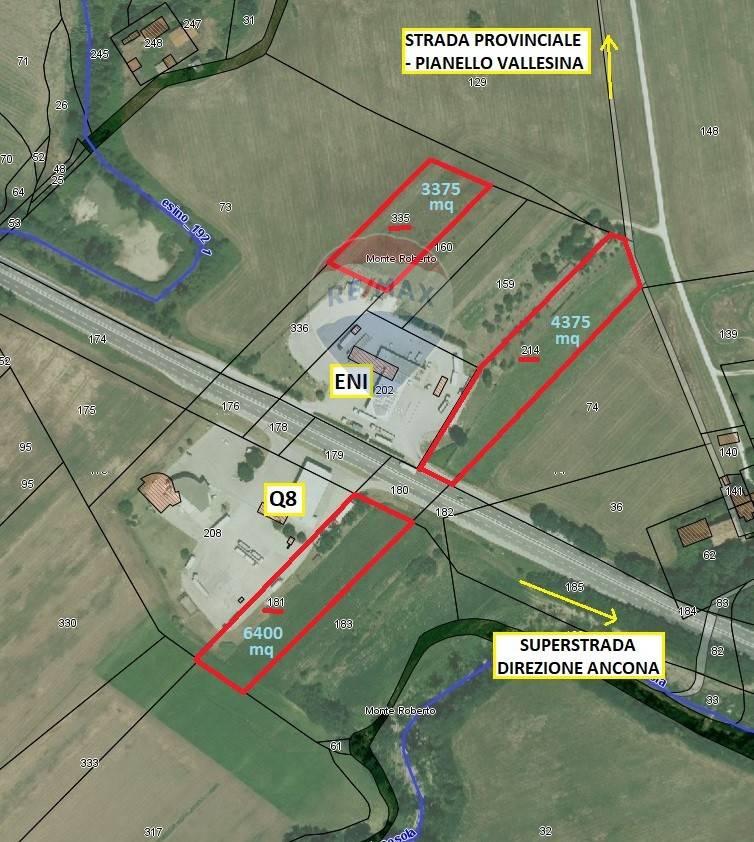 1 room Land in Monte Roberto, Italy No. 7413