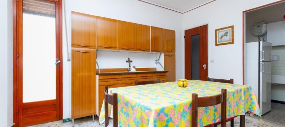 4 rooms Apartment in Frassino, Italy No. 154253 3