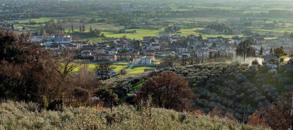 5 rooms House in Assisi, Italy No. 26053 3