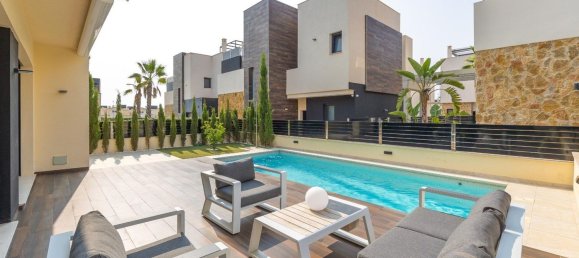 Дом с 3 спальнями в Кабо Роиг, Испания № 145326 4