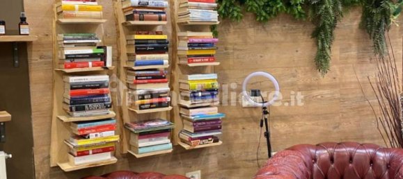 Propiedad comercial de 1 habitación en Cinisello Balsamo, Italy No. 250844 4