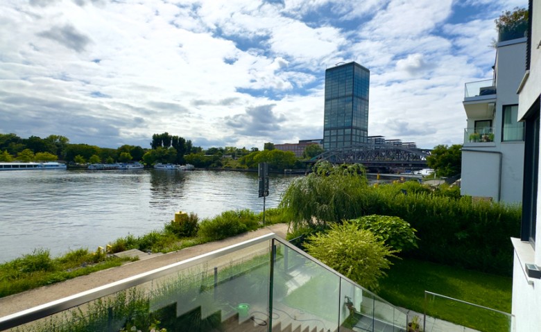 3 غرف نوم شقة في Friedrichshain, Germany رقم 223393